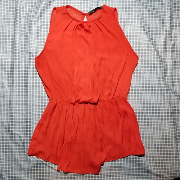 Zara Tops - 🌻3/$20 Zara Basics soft red sleeves blouse large